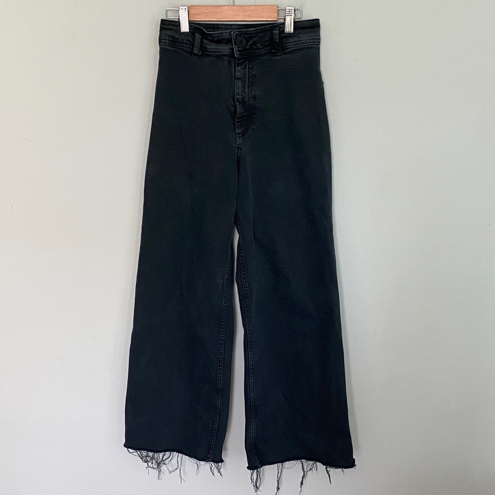 Zara Women’s Black Frayed Hem Wide Leg Jeans Denim size 4